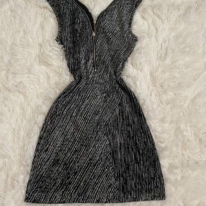 Size small women’s dress